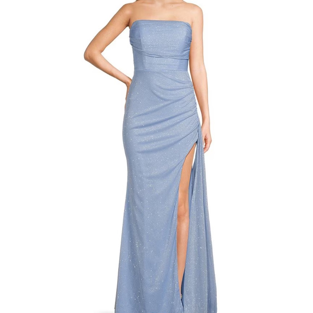 Elegant Blue Strapless Evening Gown